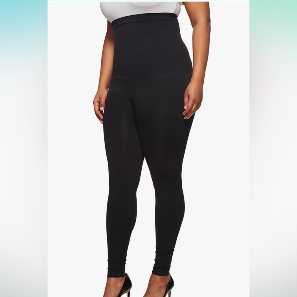 NWT Spanx high waisted look at me now leggings, very black - Picture 3 of 5